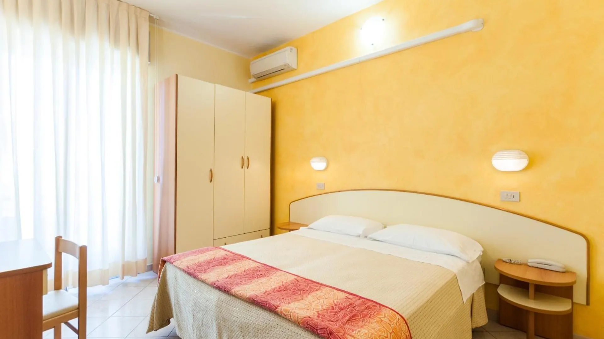 Hotel De La Ville Rimini